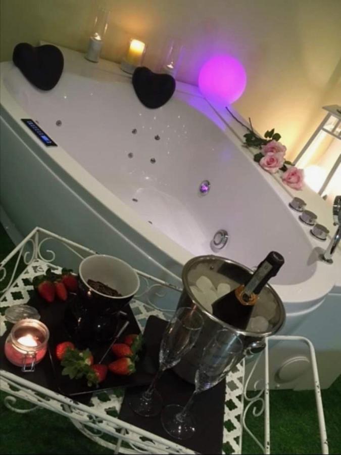 B&B Ravenna In Love Relax Conventello Exterior foto